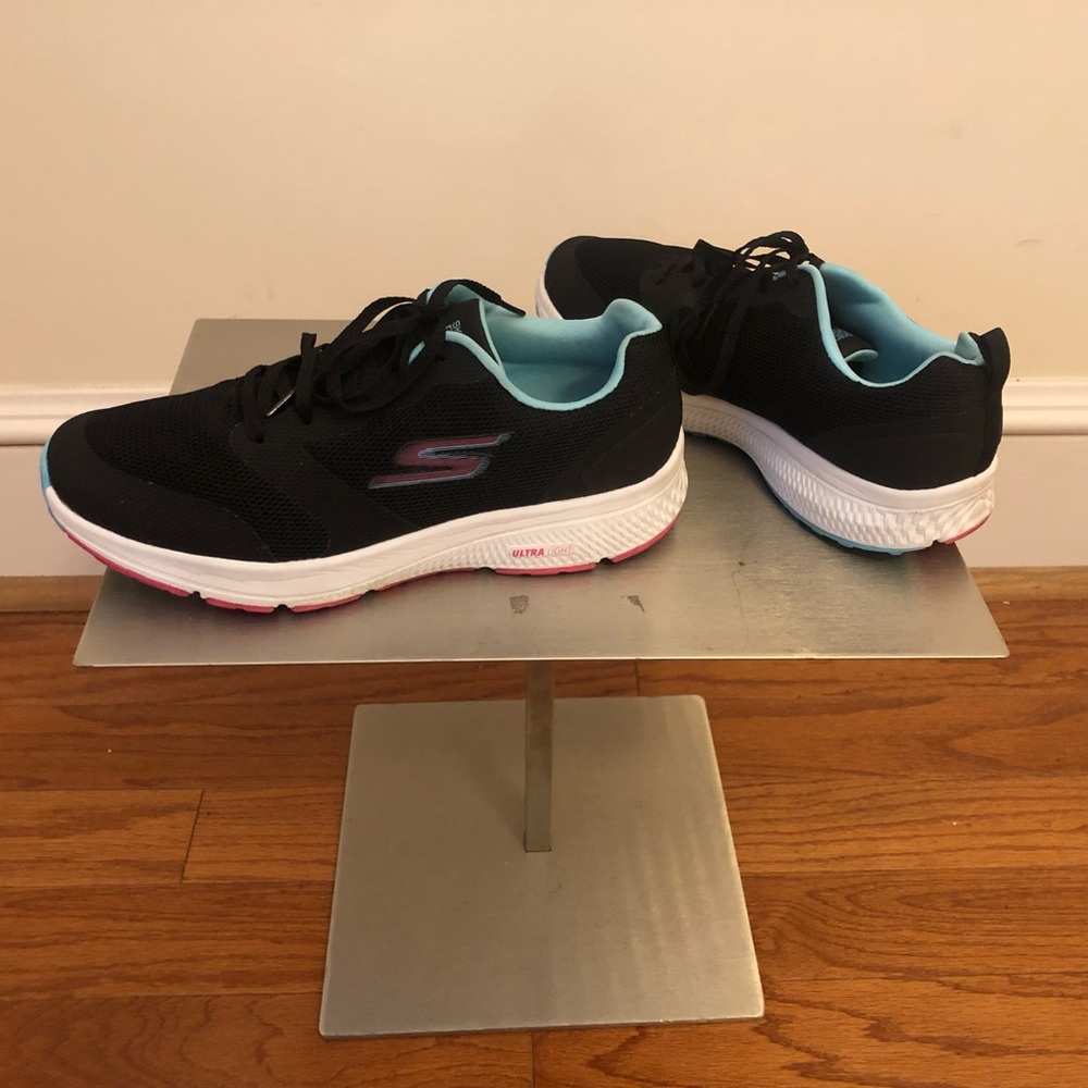 Skechers Go Run Consistent Fearsome - image 1